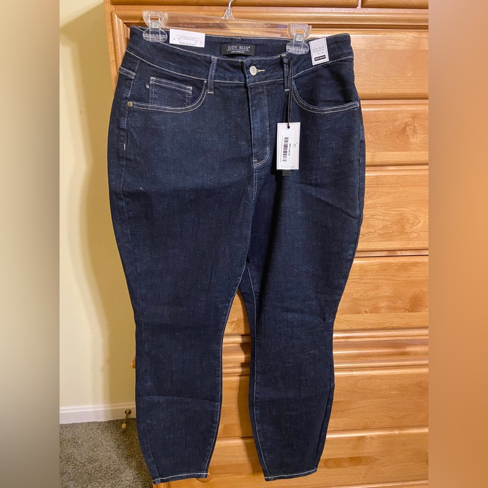 High Waist Judy Blue. Dark Blue. No distressing. Straight Leg.